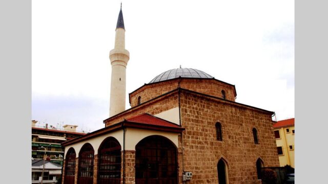 Από το τζαμί του Πορθητή στο τέμενος του Βοτανικού