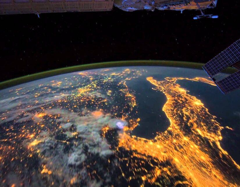 Η γη μέσα από τα “μάτια” του Δορυφορικού Σταθμού της NASA