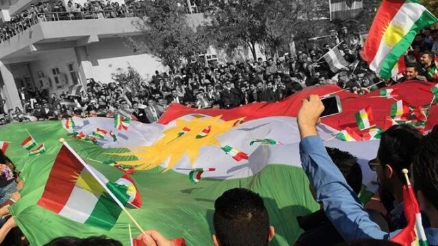 Ενδεχόμενη στροφή προς τη Δαμασκό και τη Μόσχα συζητούν οι Κούρδοι
