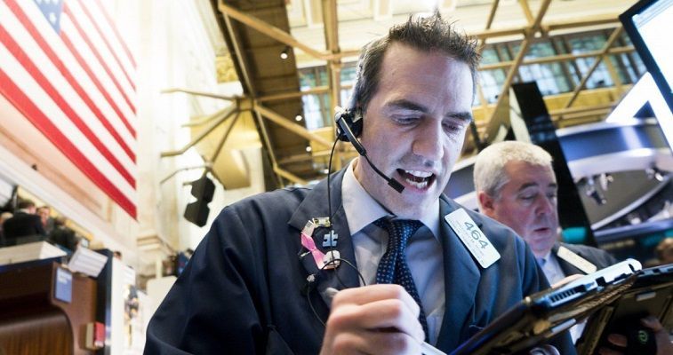 Μίνι “κραχ” στη Wall Street, πτώση 1.000 μονάδων για τον Dow Jones