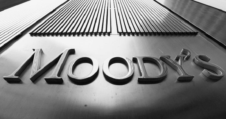 Moody’s: Θετική η έξοδος της Ελλάδας στις αγορές