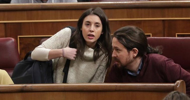 Παραμένουν στην ηγεσία των Podemos οι Ιγκλέσιας-Μοντέρο