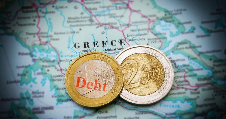 Bloomberg: Το ελληνικό χρέος δεν είναι πια το φόβητρο της Ευρώπης