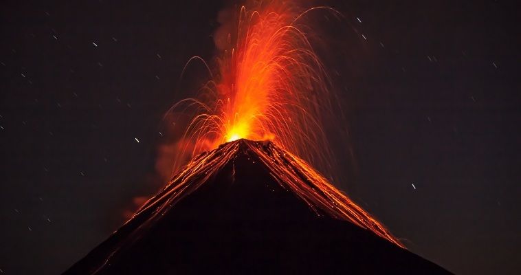 Οι φονικότερες ηφαιστειακές εκρήξεις των τελευταίων 25 ετών…