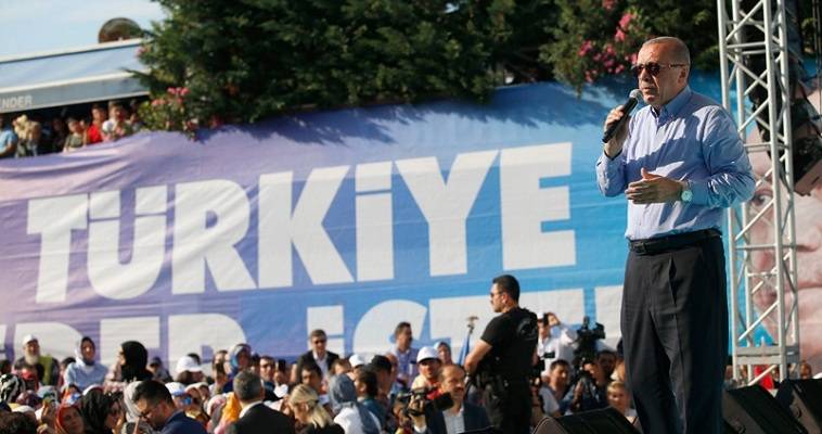 Άνοιξαν οι κάλπες των κρίσιμων εκλογών στην Τουρκία