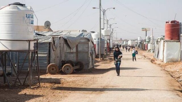 Τανκς κλείνουν τον δρόμο των προσφύγων στην Ιορδανία