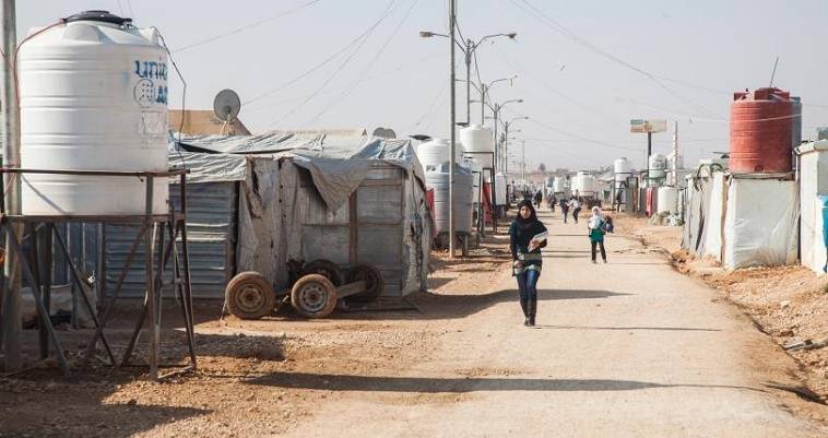 Τανκς κλείνουν τον δρόμο των προσφύγων στην Ιορδανία