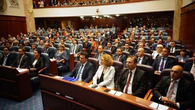 Ο Ζάεφ, ο Ρουβίκωνας και οι δυτικές πιέσεις στο VMRO