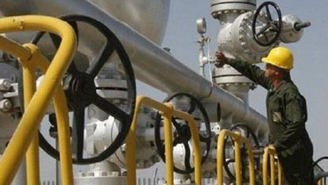 Σοβαρό πλήγμα σε Ιράν, “κόβει” το πετρέλαιο το Τόκιο
