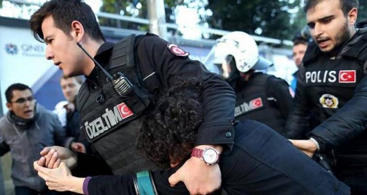 Φυλακίζει κόσμο ακόμη και ώρες πριν τις εκλογές ο Ερντογάν