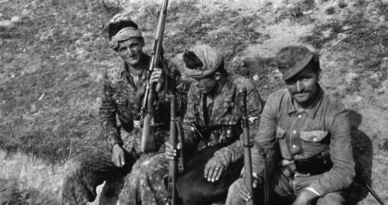 Μεραρχία SS "Skanderbeg": Οι Αλβανοί του Χίτλερ. Παντελής Καρύκας