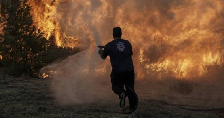 Η εξέλιξη στα Βίλια -Η φωτιά στην Κερατέα υπό πλήρη έλεγχο
