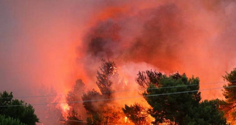 Πολιτική Προστασία: Κανένας λόγος ανησυχίας από την  πυρκαγιά στην Εύβοια