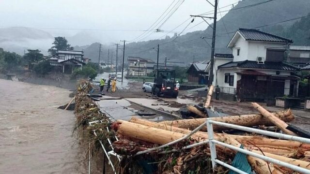 Δεκάδες νεκροί από καταρρακτώδεις βροχές στην Ιαπωνία