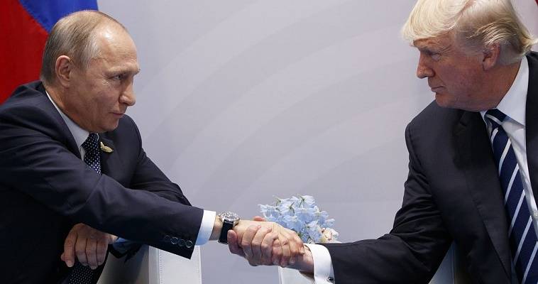 Το μεσημέρι της Δευτέρας η συνάντηση Τραμπ – Πούτιν