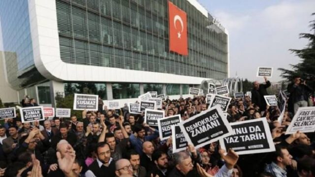 Ποινές κάθειρξης σε δημοσιογράφους στην Τουρκία