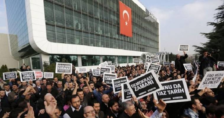 Ποινές κάθειρξης σε δημοσιογράφους στην Τουρκία