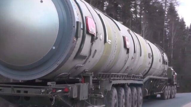 ΔΕΝ εντάσσει στην START τους πυραύλους Sarmat η Μόσχα