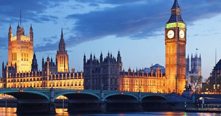 Βρετανία: 1 εκ. υπογραφές, για την ώρα, κατά Τζόνσον για κλείσιμο Βουλής
