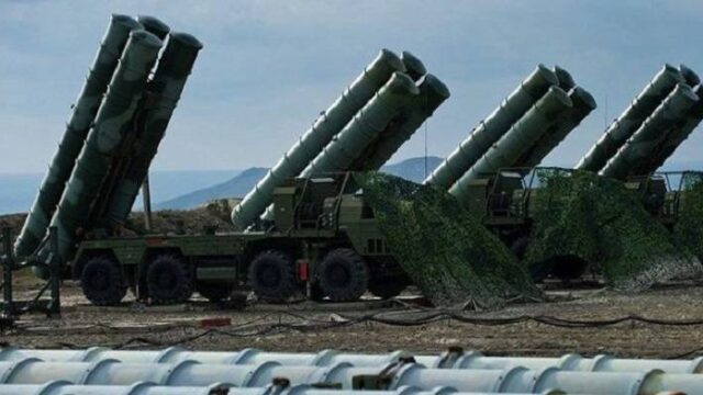 Η Ινδία αγοράζει ρωσικούς πυραύλους S-400