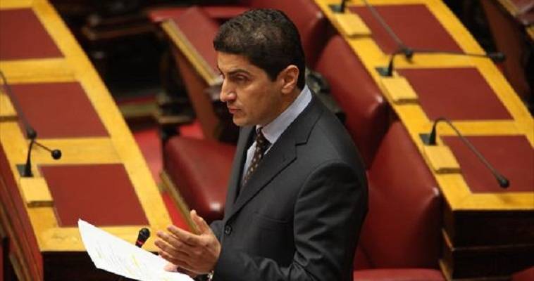 Λ. Αυγενάκης : Ποινή αποκλεισμού δύο εβδομάδων από τις εργασίες της Βουλής επέβαλε ο Κ. Τασούλας