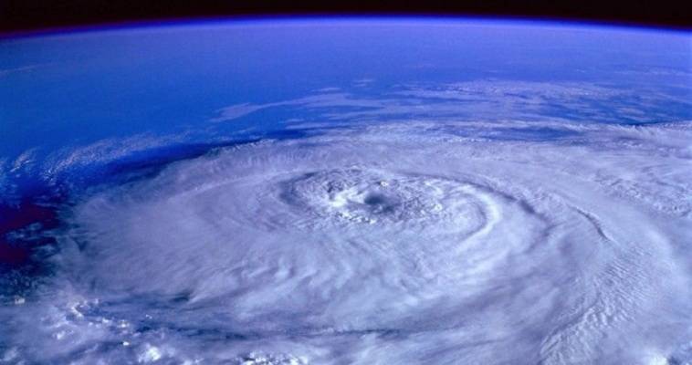 Ενισχυμένος ο κυκλώνας “Μάικλ” πάει προς Φλόριντα