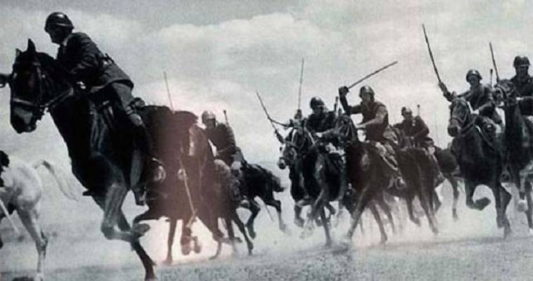 Η τελευταία επέλαση: Νίκη ιταλικού ιππικού κατά Σοβιετικών δυνάμεων, Παντελής Καρύκας