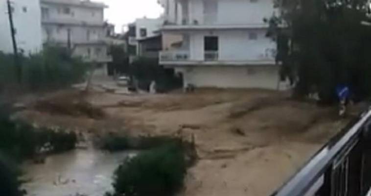 Μεγάλες ζημιές από τις πλημμύρες στην Κορινθία