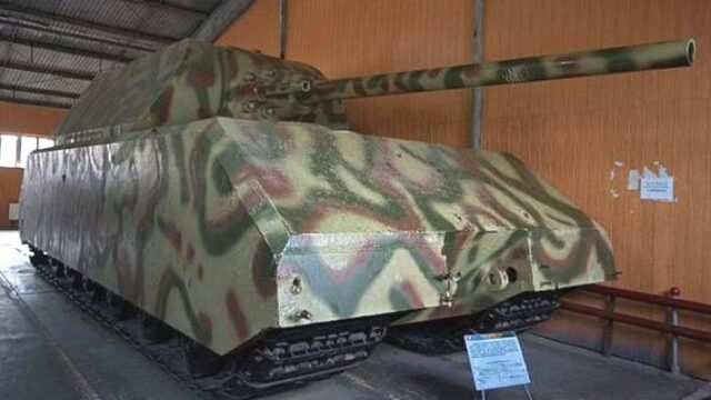 Panzer VIII Maus, το “ποντίκι”, “θωρηκτό ξηράς” του Χίτλερ