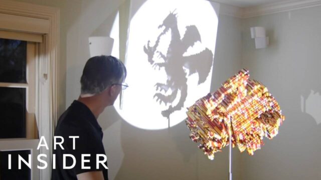 Αφηρημένα γλυπτά δημιουργούν μαγικές σκιές