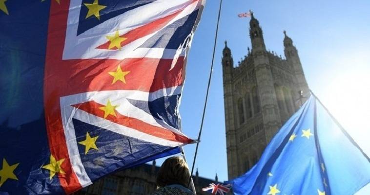Brexit: Θέλει μακρά μεταβατική περίοδο το Λονδίνο