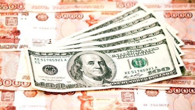Πούτιν: Οι κυρώσεις των ΗΠΑ υπονομεύουν την εμπιστοσύνη στο δολάριο