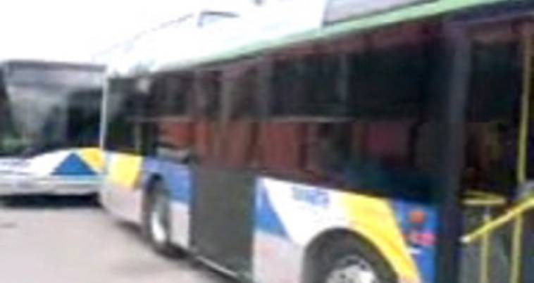Επίθεση κατά λεωφορείου του ΟΑΣΑ στη Μεταμόρφωση