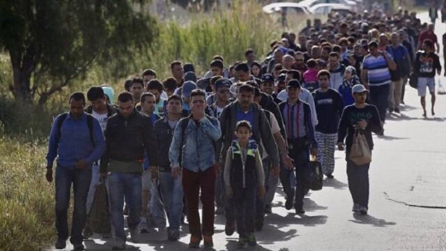ΣΥΡΙΖΑ – μεταναστευτικό: “Αποτρόπαιο σχέδιο” τα πλωτά φράγματα