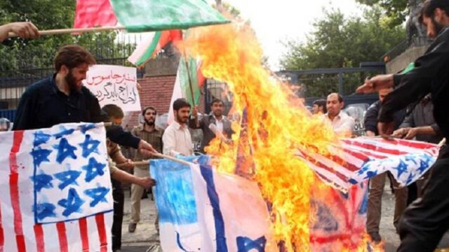 Ιράν: Διαδηλώσεις με σύνθημα “Θάνατος στην Αμερική”