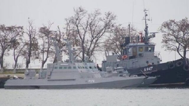 Η Ρωσία κρατά αιχμαλώτους 24 Ουκρανούς ναυτικούς