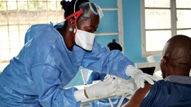 ΛΔ Κονγκό: Πάνω από 200 οι νεκροί από τον ιό έμπολα