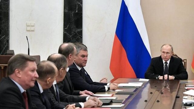 Ο Πούτιν "παραίτησε" την ρωσική κυβέρνηση