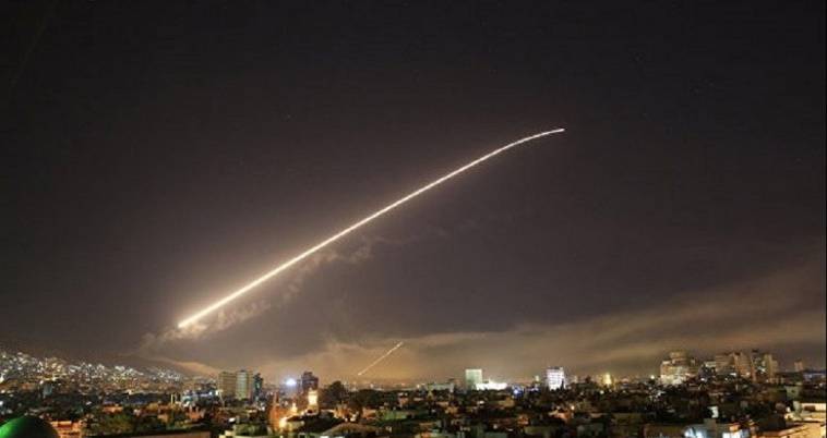 Για “πολλές αναχαιτίσεις ισραηλινών πυραύλων” κάνει λόγο η Συρία