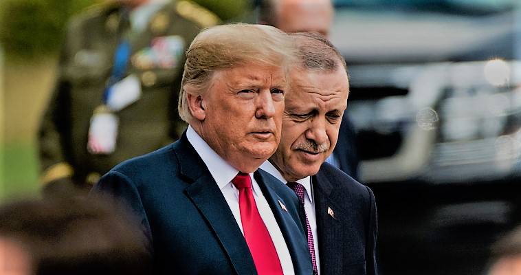 Έκτακτη συνάντηση Τραμπ-Ερντογάν