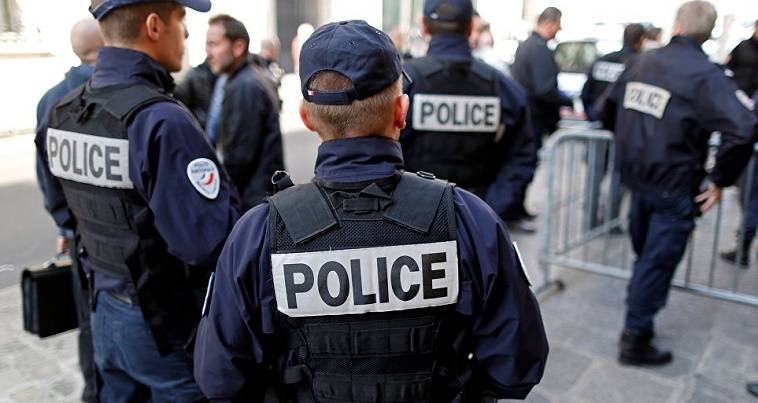 Μία μητέρα και τα τέσσερα παιδιά της βρέθηκαν νεκροί σε διαμέρισμα στο Παρίσι - Αναζητείται ο πατέρας