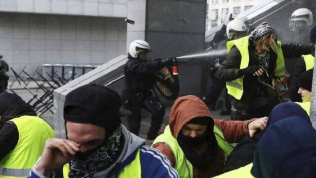 Τετρακόσιες συλλήψεις και στο Βέλγιο για τα Κίτρινα Γιλέκα