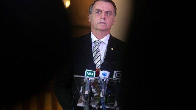 Μπολσονάρου: “Ανοικτός” για βάσεις ΗΠΑ στη Βραζιλία
