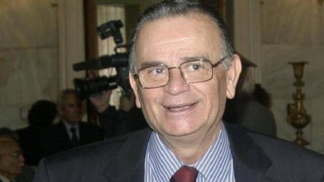 Απεβίωσε ο ιστορικός Σαράντος Καργάκος