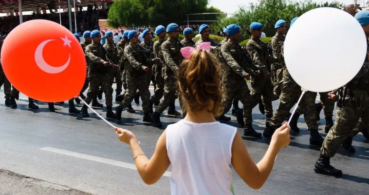 Οι Ελληνοκύπριοι σημαιοφόροι του τουρκικού εθνικισμού, Κώστας Βενιζέλος