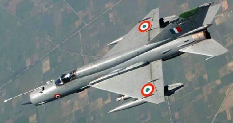 Ινδικό μαχητικό κατέπεσε και συνετρίβη… σώος ο πιλότος