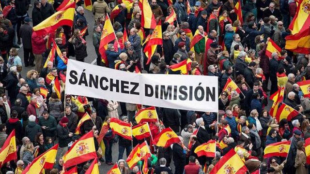 Διαδηλώσεις στην Μαδρίτη κατά των συνομιλιών με την Καταλονία