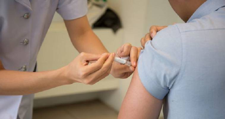 Τι κάνουν οι άλλες χώρες με τον εμβολιασμό παιδιών για κορονοϊό, slpress