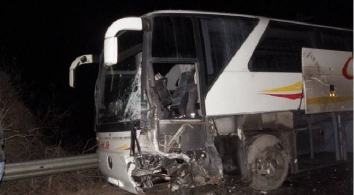 Σκόπια: 13 νεκροί από ανατροπή λεωφορείου