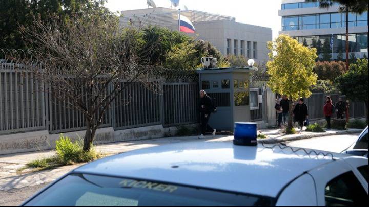 Επίθεση στο ρωσικό προξενείο: “Έπιασαν” οι κάμερες τους δράστες